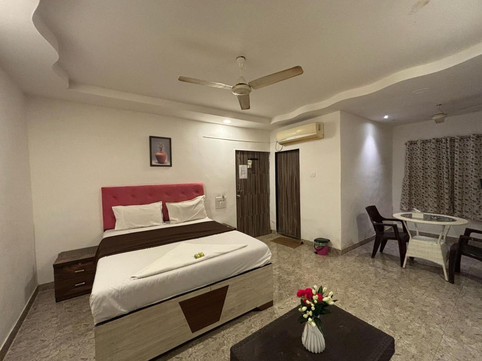 Rockdale Hotel & Resort Mira-Bhayandar Eksteriør billede