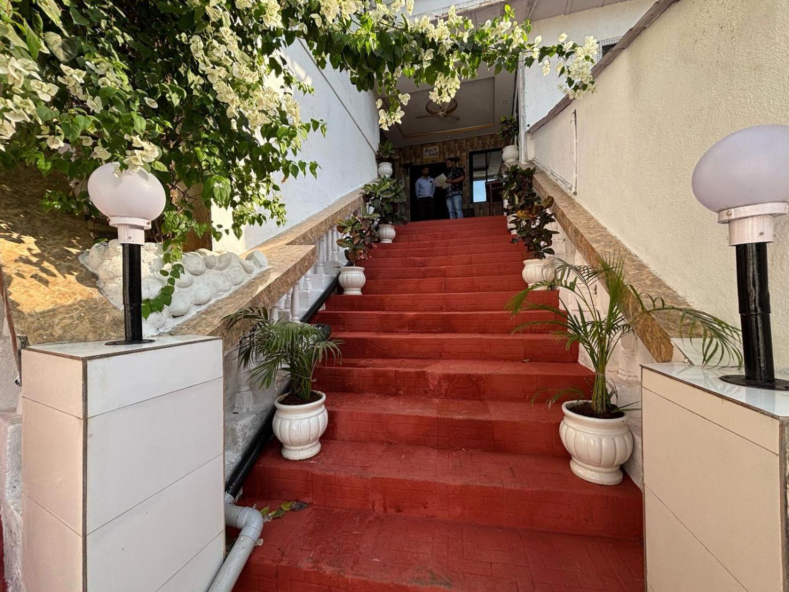Rockdale Hotel & Resort Mira-Bhayandar Eksteriør billede