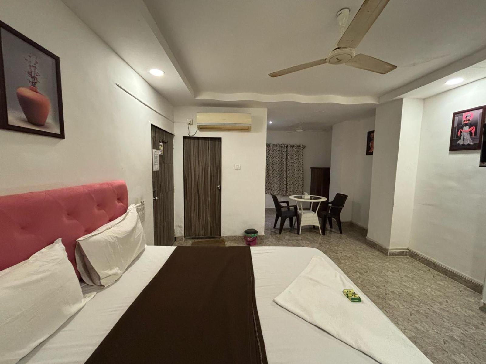 Rockdale Hotel & Resort Mira-Bhayandar Eksteriør billede