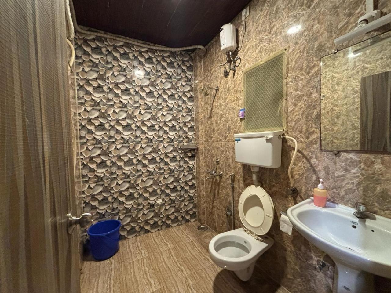 Rockdale Hotel & Resort Mira-Bhayandar Eksteriør billede